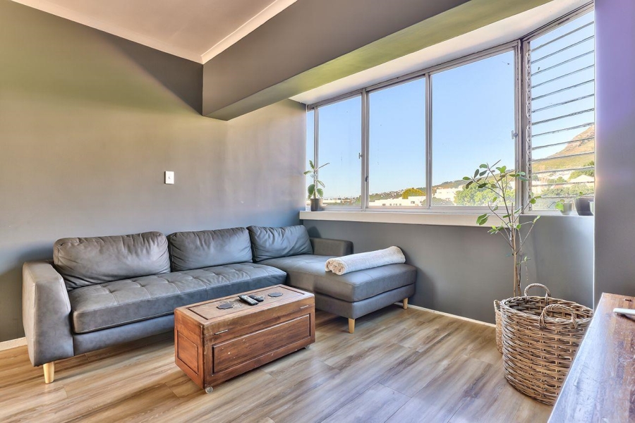 To Let 2 Bedroom Property for Rent in Zonnebloem Western Cape